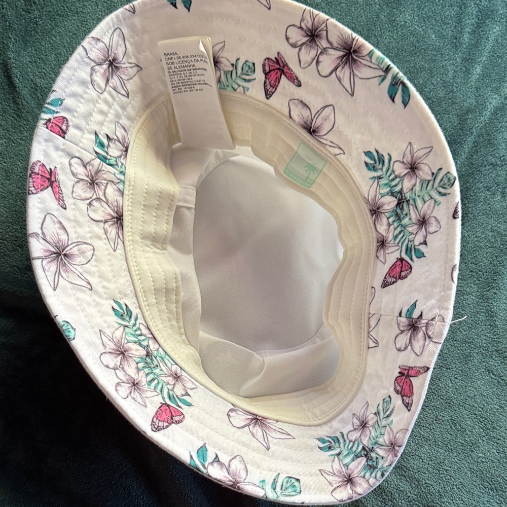 Puma White Bucket Hat with Floral and Butterfly Design - Picture 3 of 8